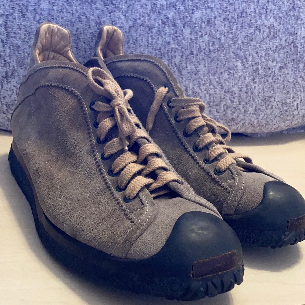 HAL LIVE AND WALK MEN’S LACE UP SUEDE SNEAKER